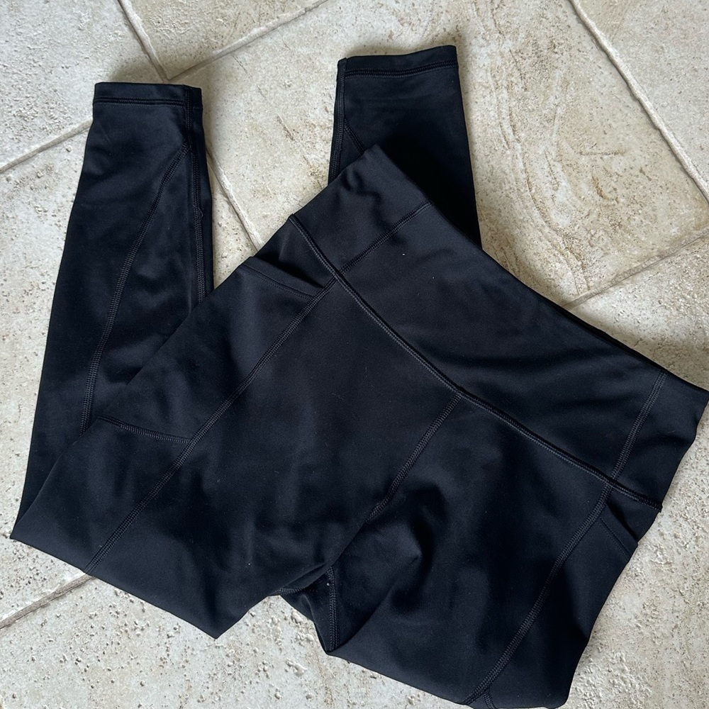 ❌not available❌ Victoria’s Secret On Point Flow Leggings